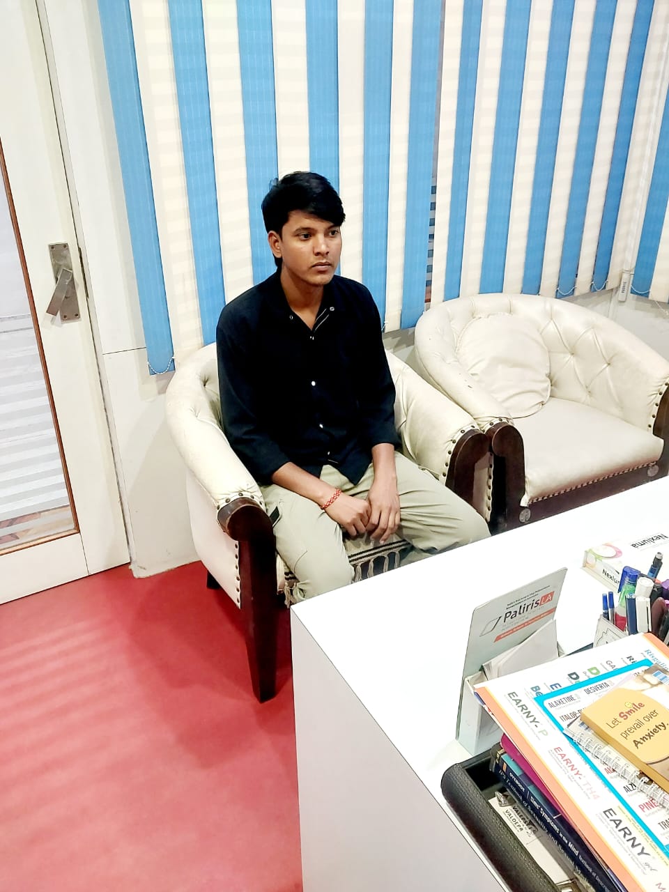 Clinic waiting area with comfortable seating